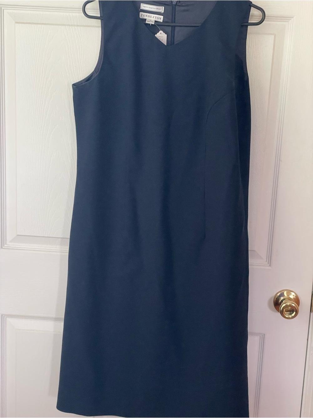 Pendleton Savvy Stretch Wool Navy Sheath Dress Size 12 Made in USA V-Neck